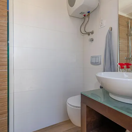 Vita, A Lush Romantic Retreat In A Private Forest * Vinez