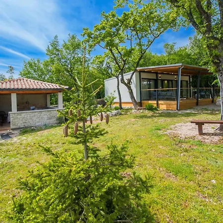 Casa vacanze Vita, A Lush Romantic Retreat In A Private Forest
