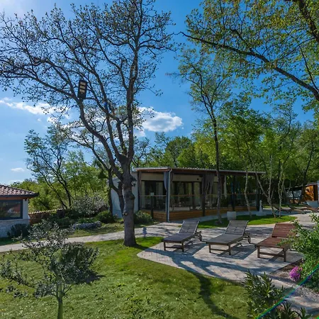 Casa vacanze Vita, A Lush Romantic Retreat In A Private Forest