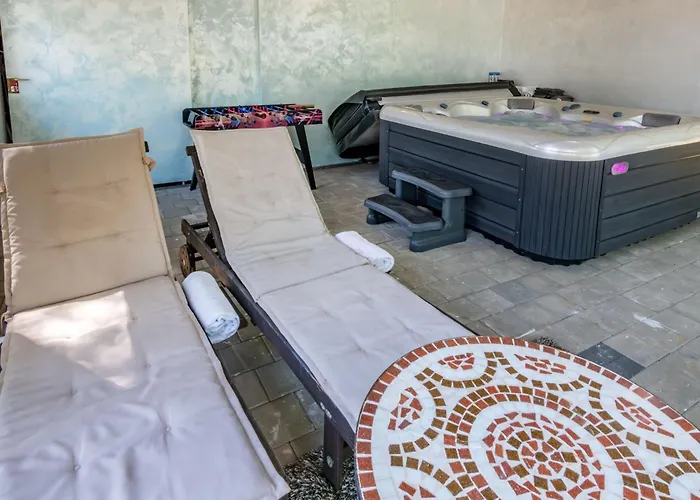 度假居 Vita, A Lush Romantic Retreat In A Private Forest *